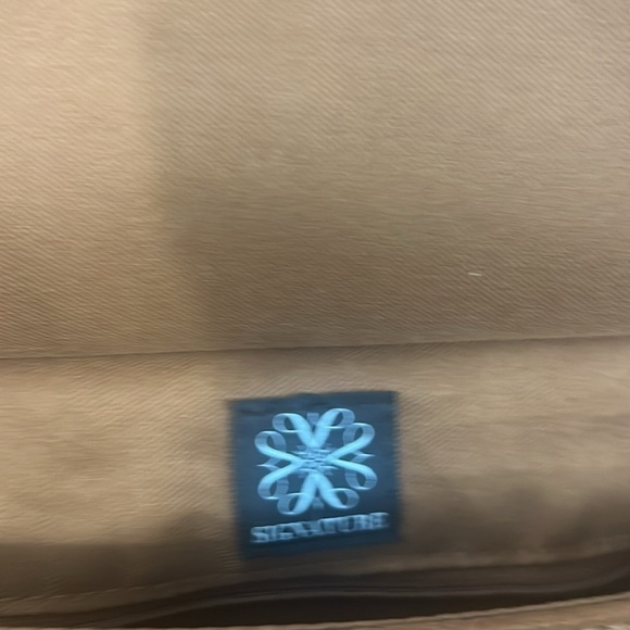 Vintage long strap shoulder bag. Faux Leather/suede with faux leather tassel. - Picture 6 of 9